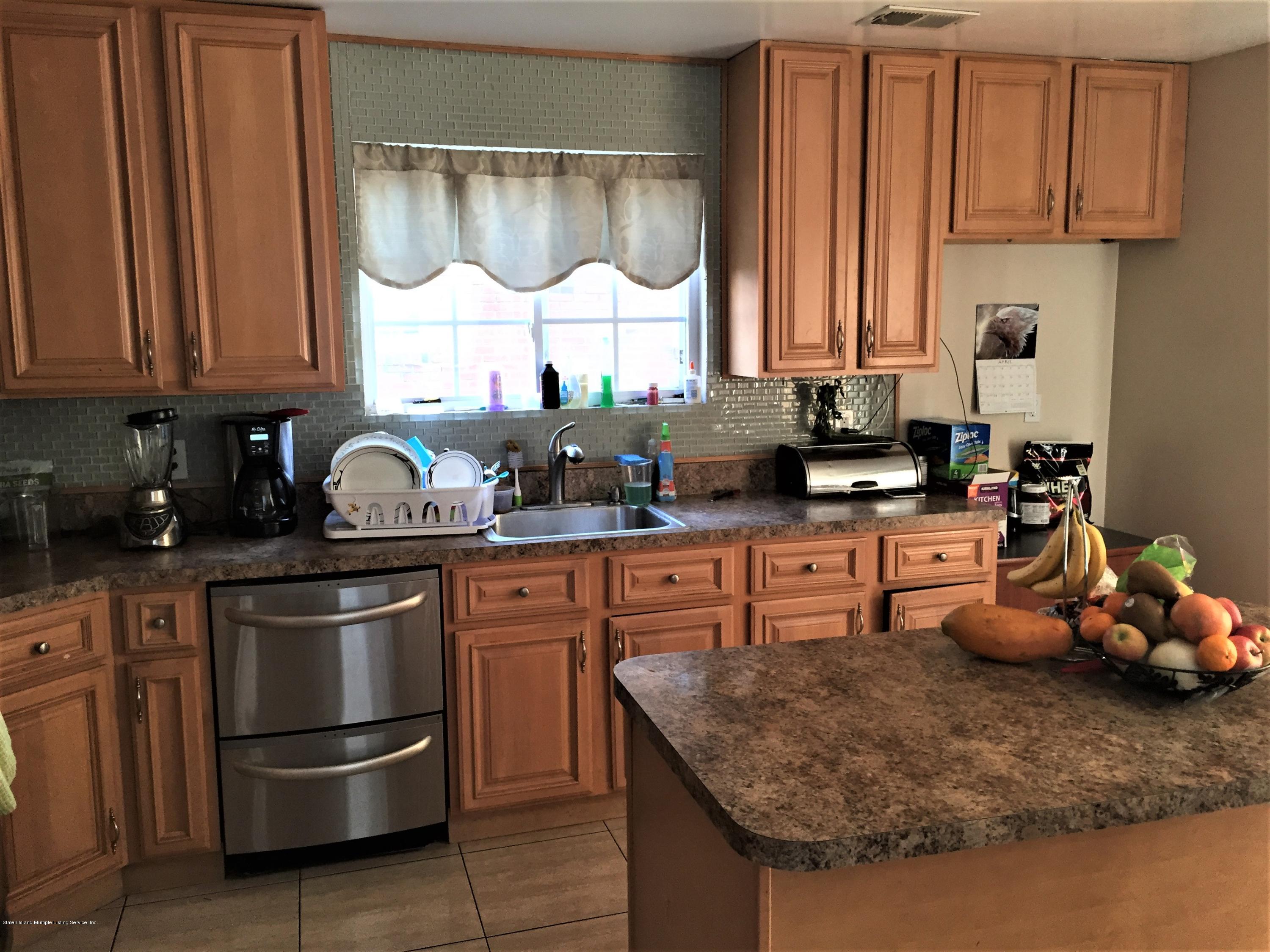 268 Harbor Road Staten Island, NY 10303 - Photo 3 of 48 IMG_4750