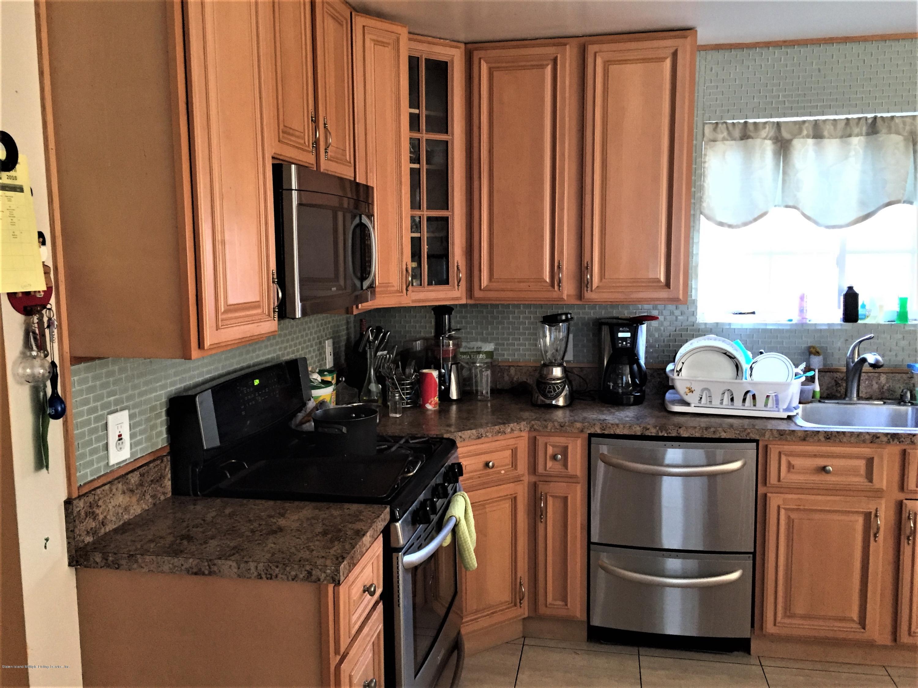 268 Harbor Road Staten Island, NY 10303 - Photo 7 of 48 IMG_4751