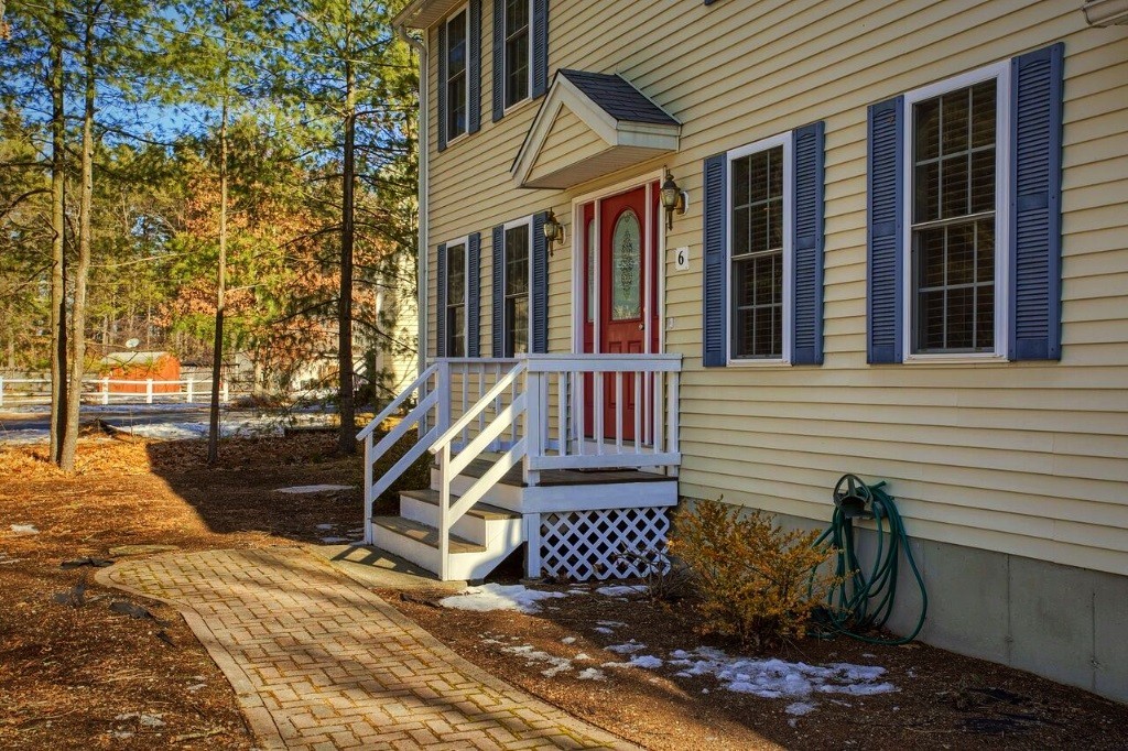 6 Weatherbee Road Shirley, MA 01464 - Photo 3 of 30 Gallery Image 3