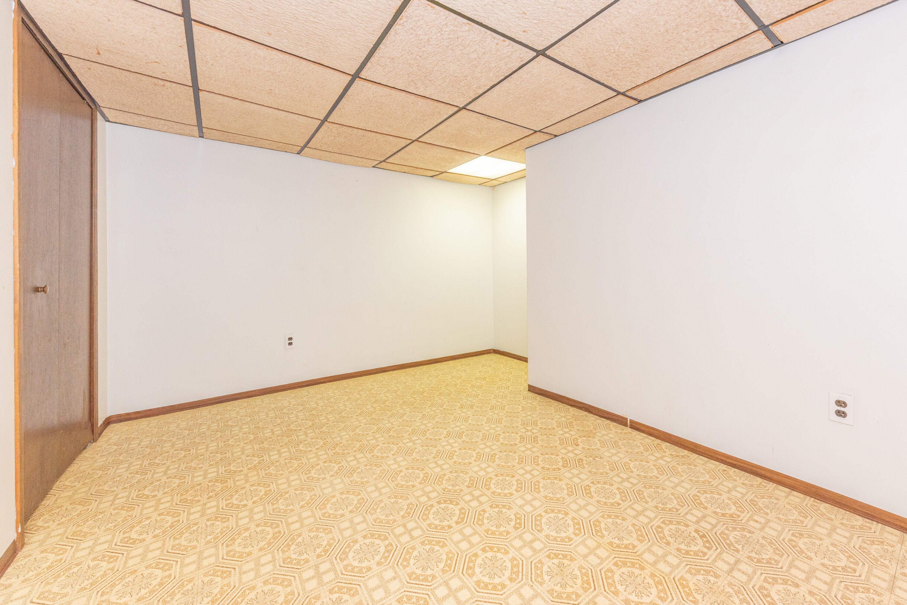 5806 Wedgewood Road Canton, MI 48187 - Photo 46 of 50 045_42