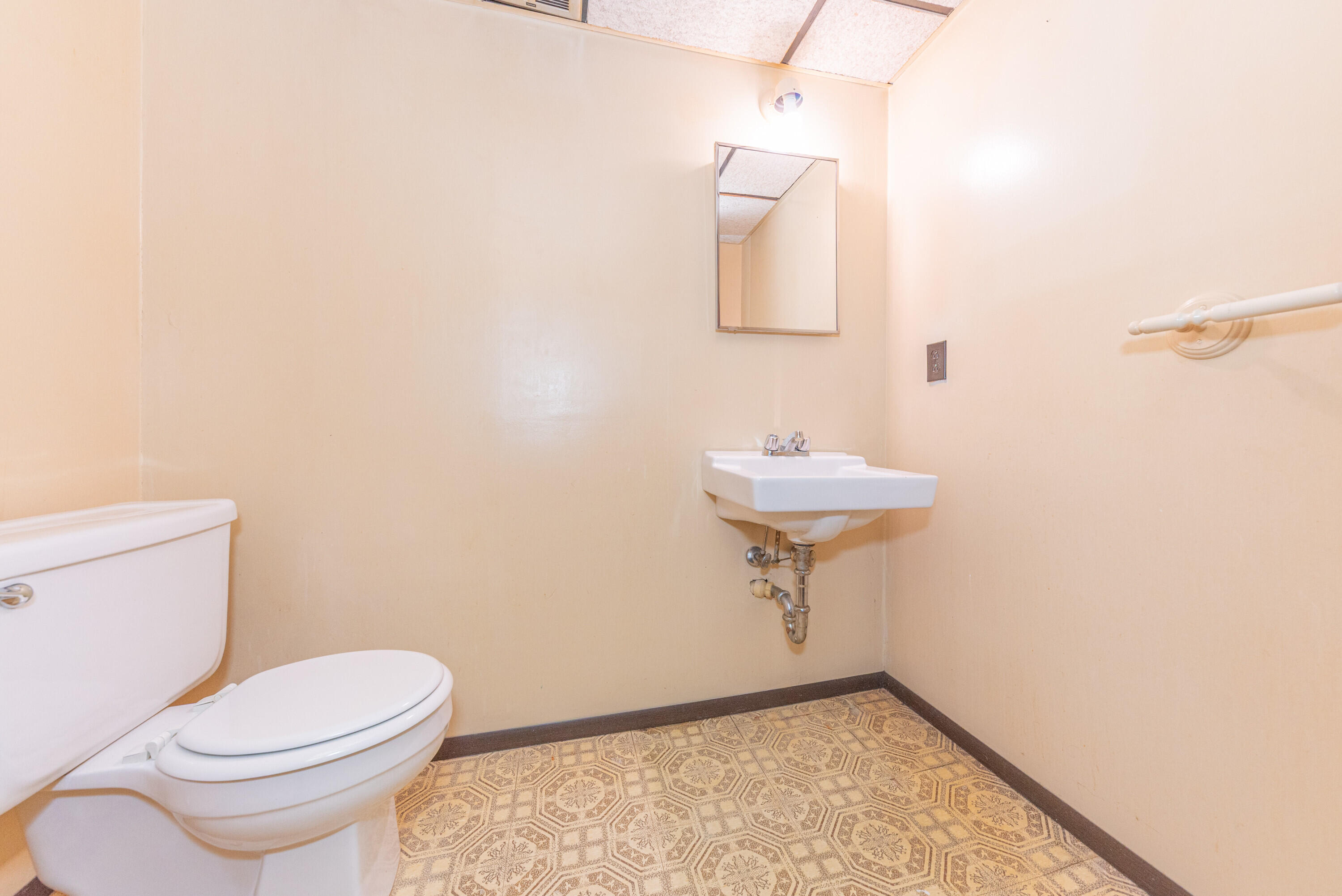 5806 Wedgewood Road Canton, MI 48187 - Photo 47 of 50 046_43