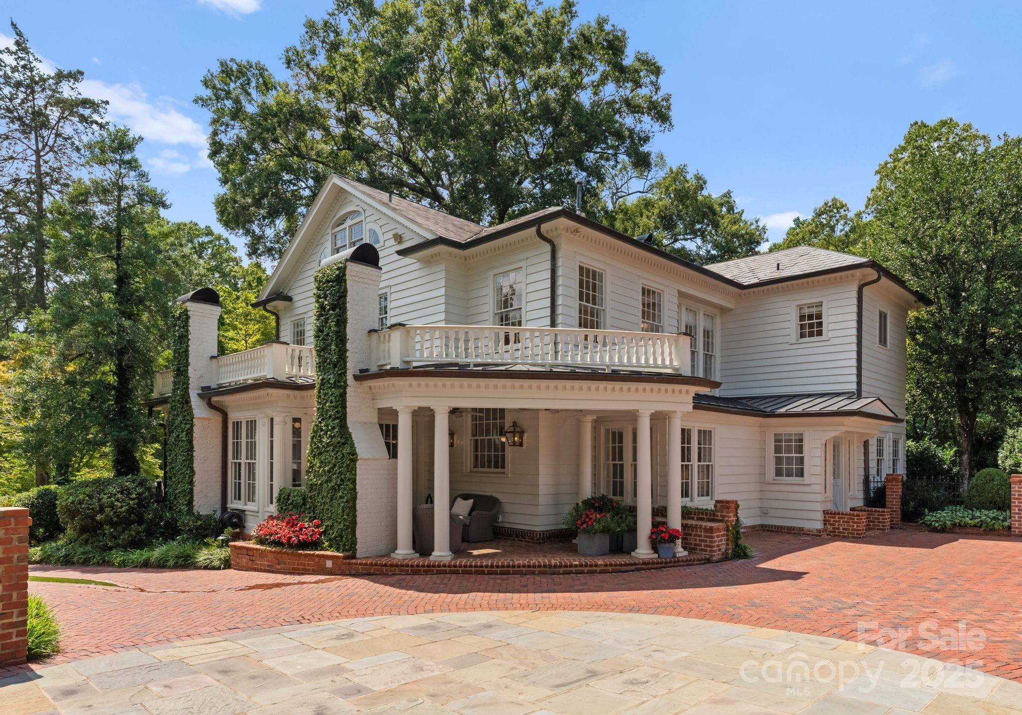 1137 Queens Road West Charlotte, NC 28207 - Photo 3 of 47 Gallery Image 3