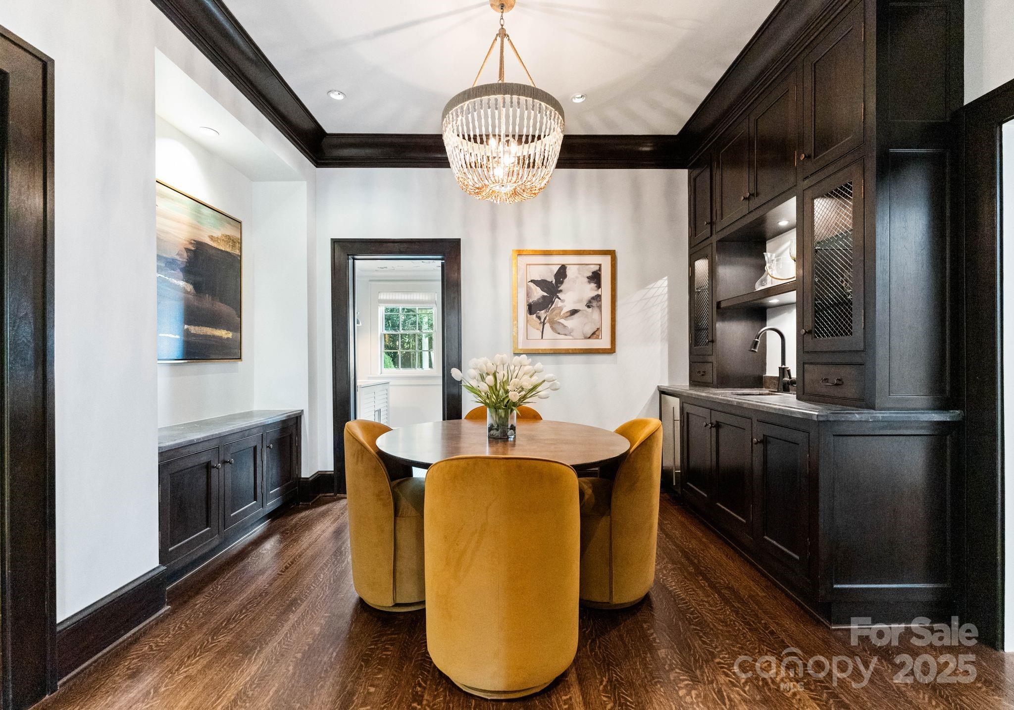 1137 Queens Road West Charlotte, NC 28207 - Photo 10 of 47 Gallery Image 10