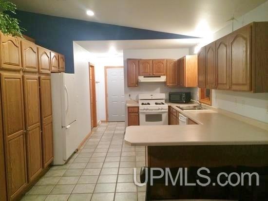 W5198 G18 Road Carney, MI 49812 - Photo 3 of 36 Gallery Image 3