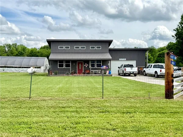 $285,000 | 923 Park Street, Cherryvale, KS 67335