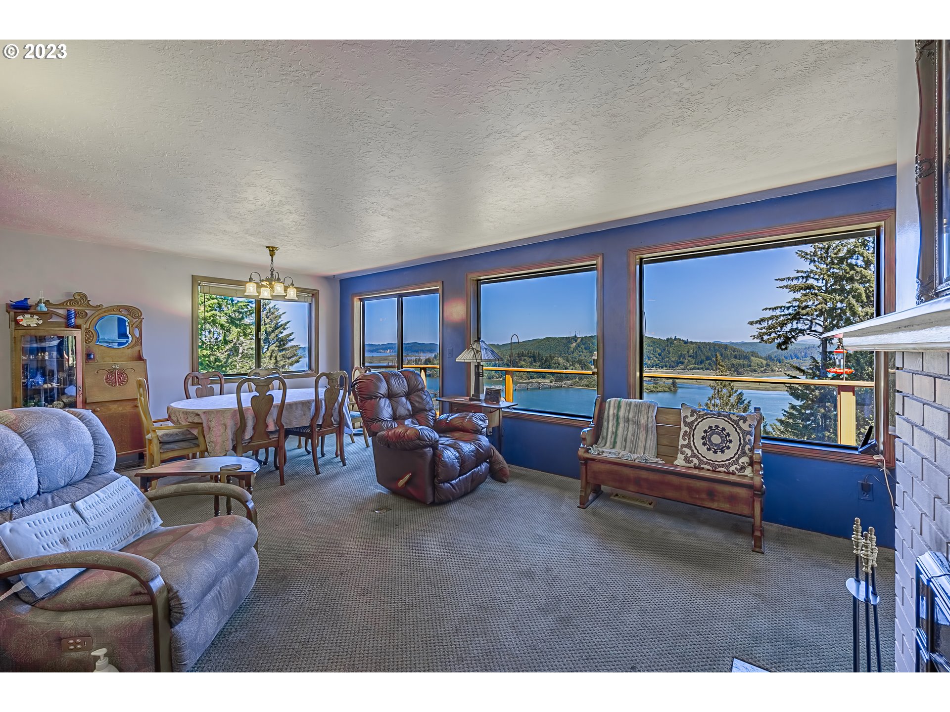 844 Crestview Drive Reedsport, OR 97467 - Photo 14 of 48