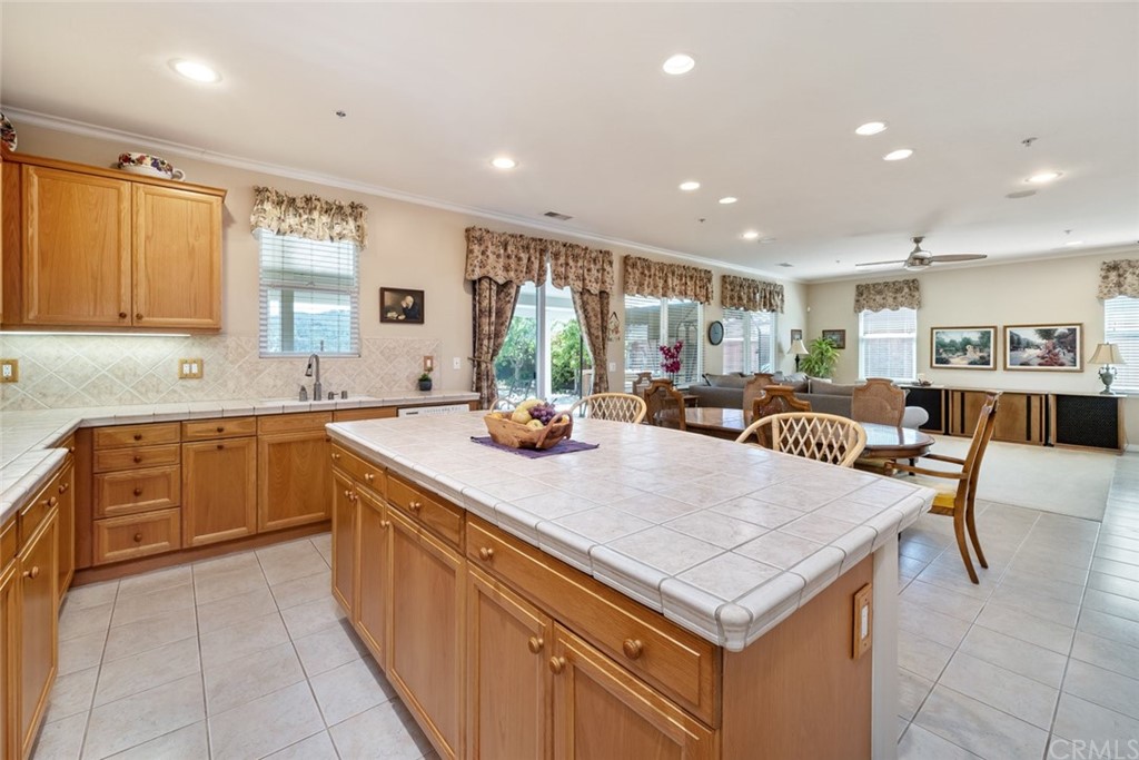 1675 Via Rojas Templeton, CA 93465 - Photo 12 of 60