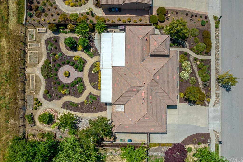 1675 Via Rojas Templeton, CA 93465 - Photo 48 of 60 an aerial view of a house with a yard and garden