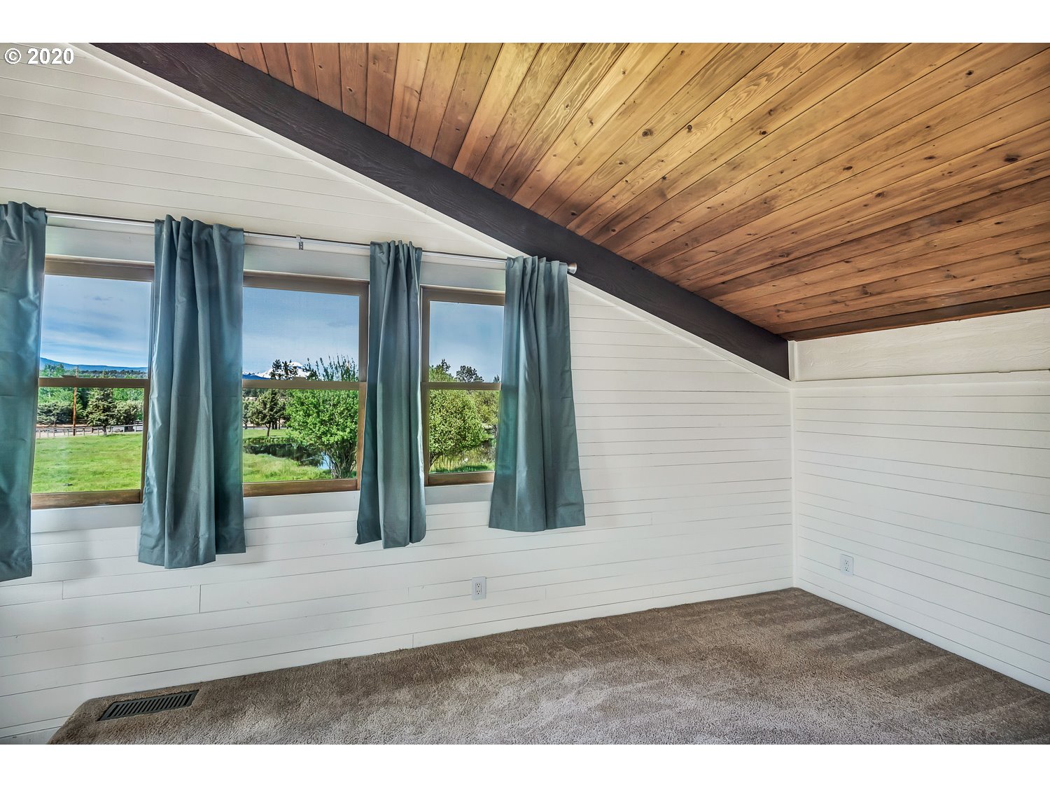 65120 Collins Road Bend, OR 97703 - Photo 13 of 32