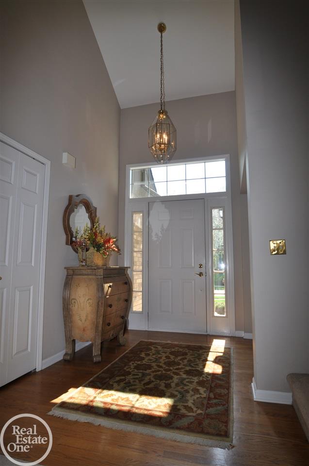 3295 Fulham Drive Rochester Hills, MI 48309 - Photo 3 of 27
