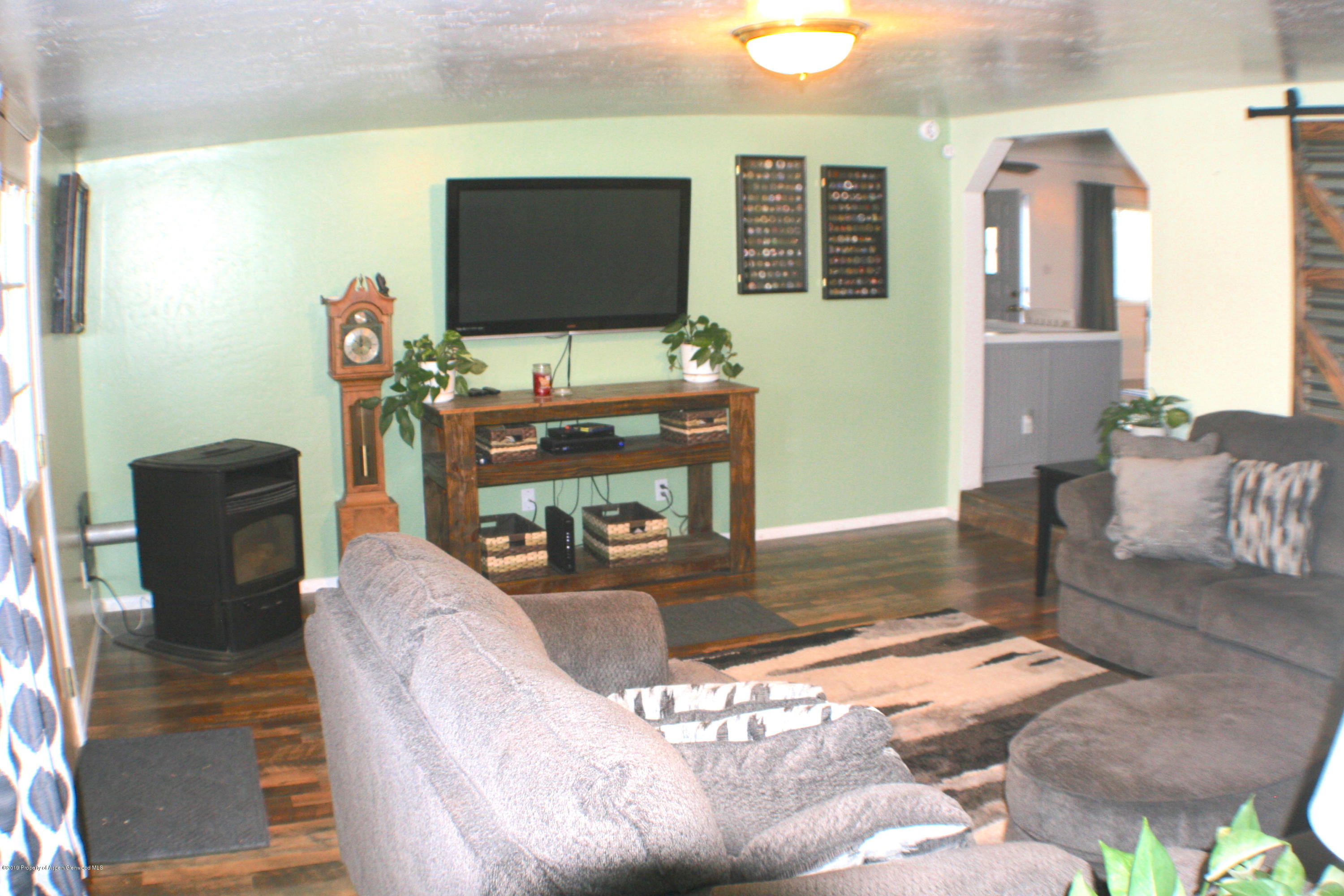 1112 West 5th Street Rifle, CO 81650 - Photo 9 of 34 Living room