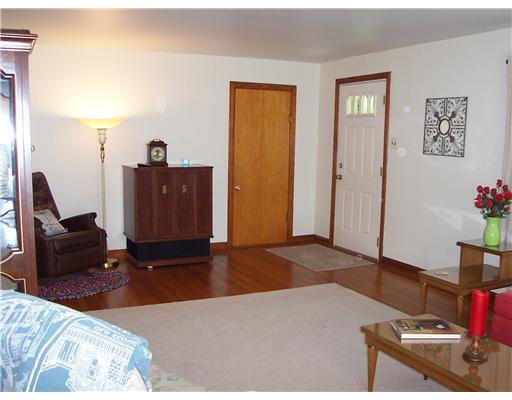 253 Highland Road Rochester, PA 15074 - Photo 5 of 14 Living Room. BEAUTIFULY HARD WOOD FLOORING