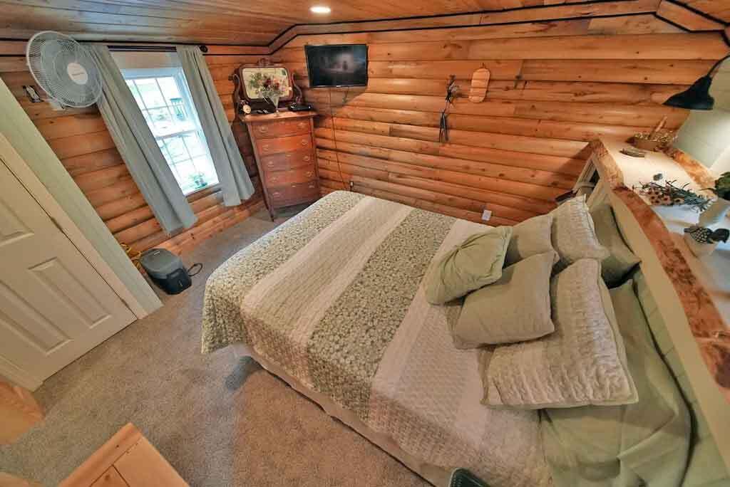 414 East Ridge Road Mars Hill, ME 04758 - Photo 33 of 48 master-bedroom-me-cabin