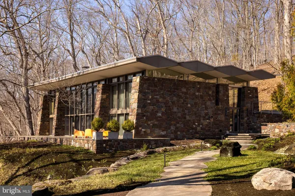 $5,850,000 | 372 Brownsburg Road, Newtown, PA 18940