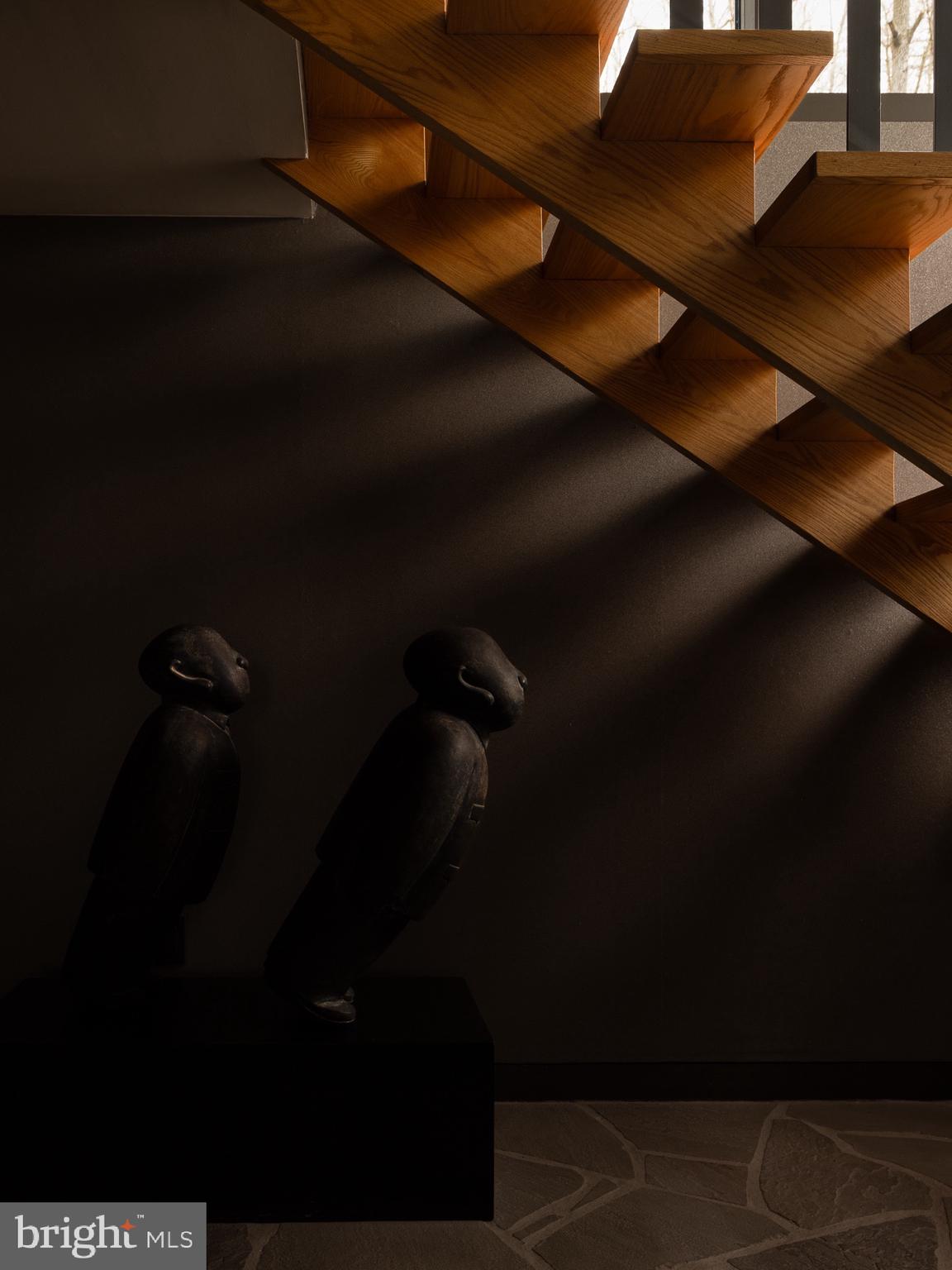 372 Brownsburg Road Newtown, PA 18940 - Photo 23 of 72 Staircase