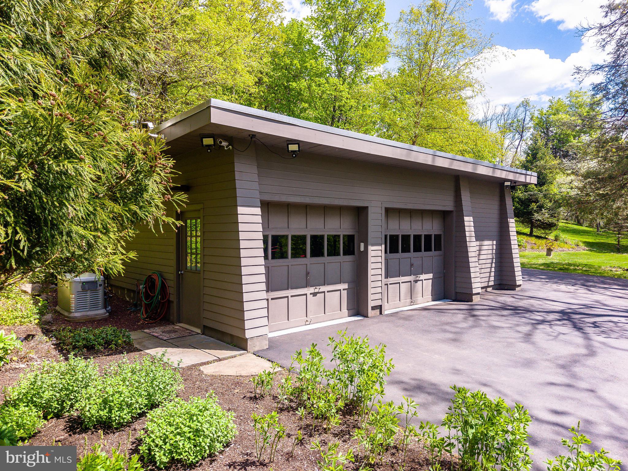 372 Brownsburg Road Newtown, PA 18940 - Photo 56 of 81 Garage