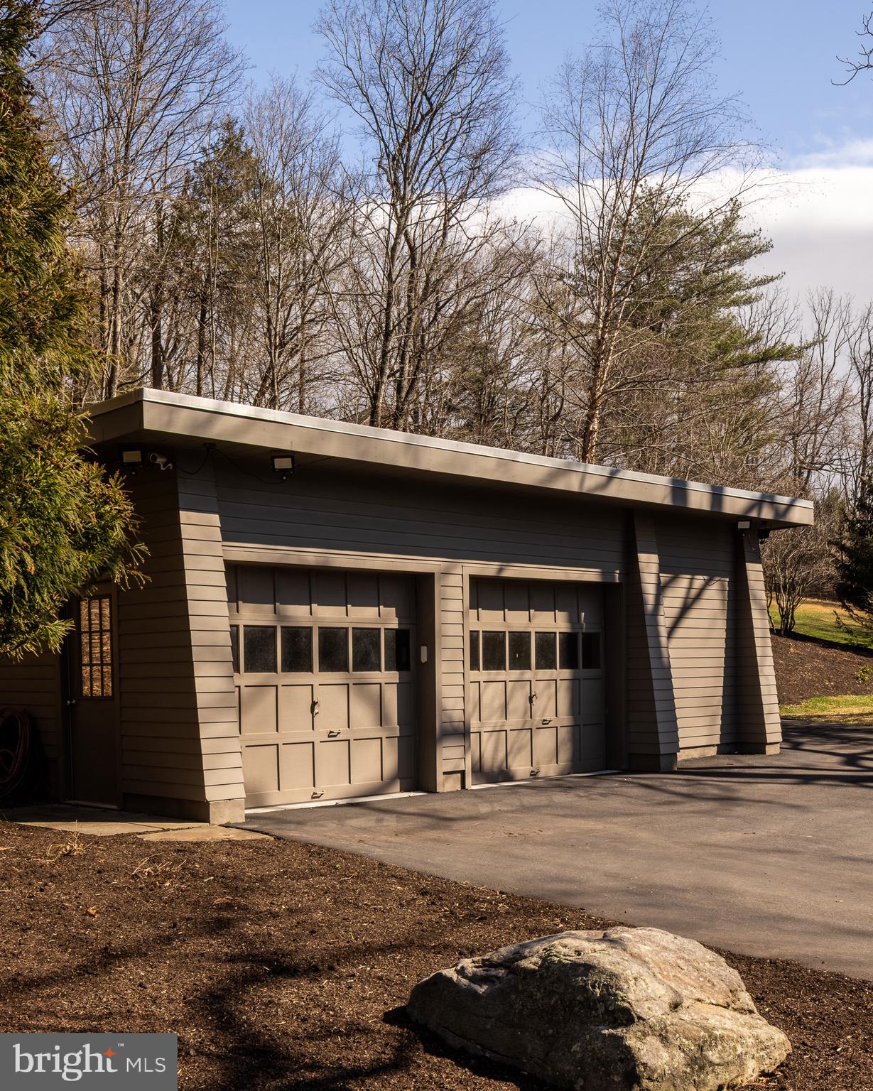 372 Brownsburg Road Newtown, PA 18940 - Photo 57 of 72 Garage