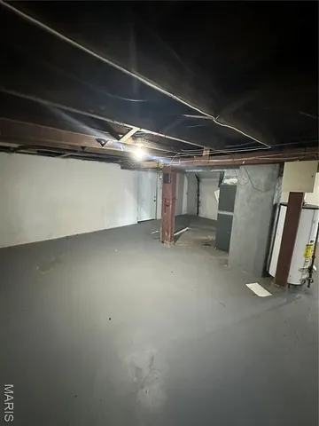 $69,000 | 6507 Leschen Avenue, Hillsdale, MO 63121