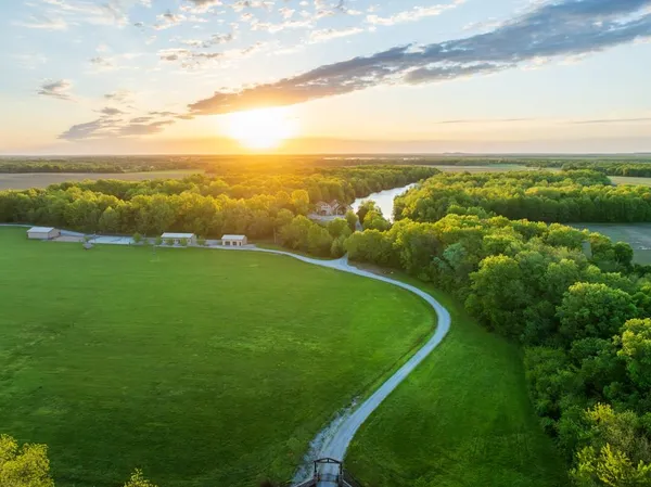$2,990,000 | 3701 South 1500th Road, Rich Hill, MO 64779