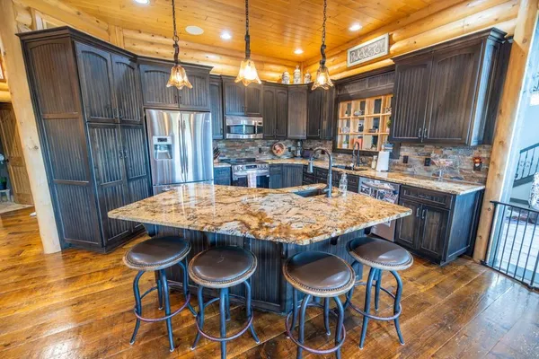 $2,990,000 | 3701 South 1500th Road, Rich Hill, MO 64779