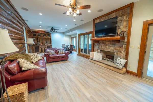$2,990,000 | 3701 South 1500th Road, Rich Hill, MO 64779