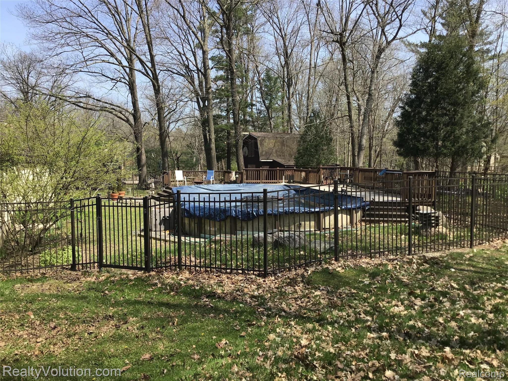 1707 North Livernois Road Rochester, MI 48306 - Photo 32 of 41 4072E948-96C2-4EA2-AC46-A432BB43EC57.jpeg