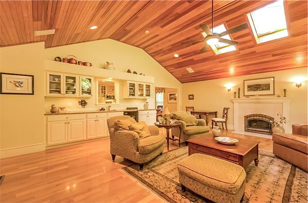 23 Columbia Road Marblehead, MA 01945 - Photo 3 of 22 Gallery Image 3