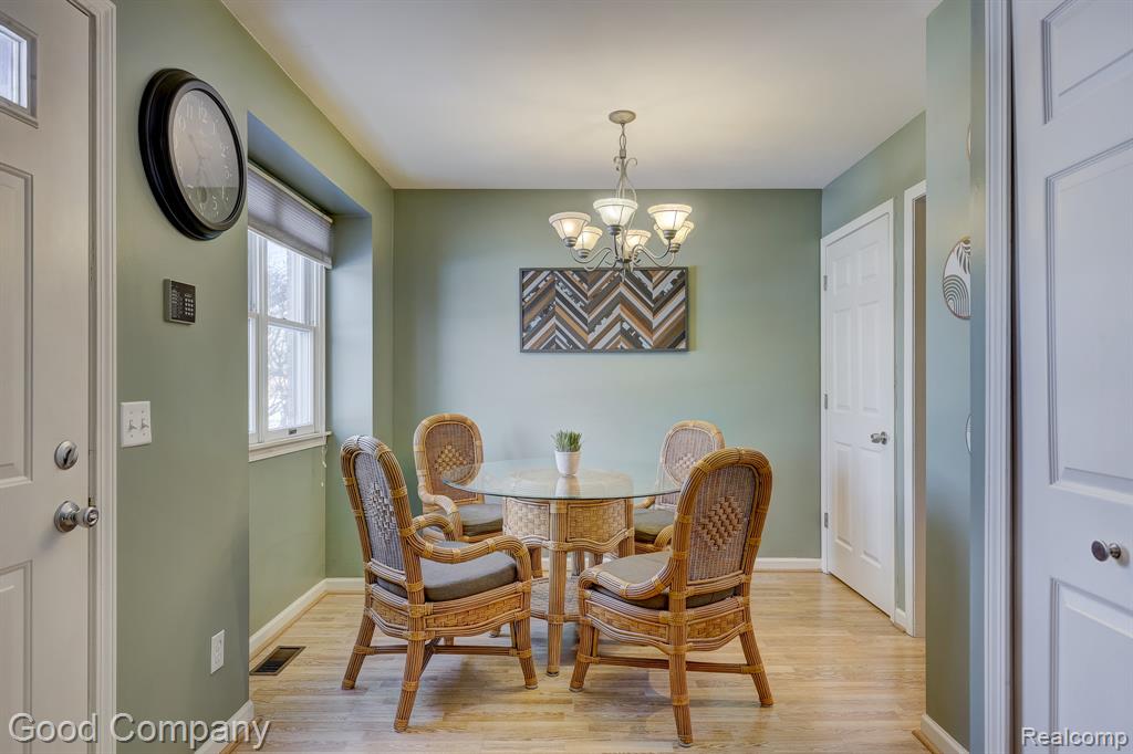 4408 Rochester Road Royal Oak, MI 48073 - Photo 11 of 50