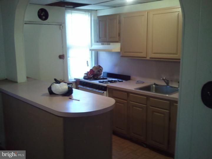 5744 Reedland Street Philadelphia, PA 19143 - Photo 5 of 9 Gallery Image 5