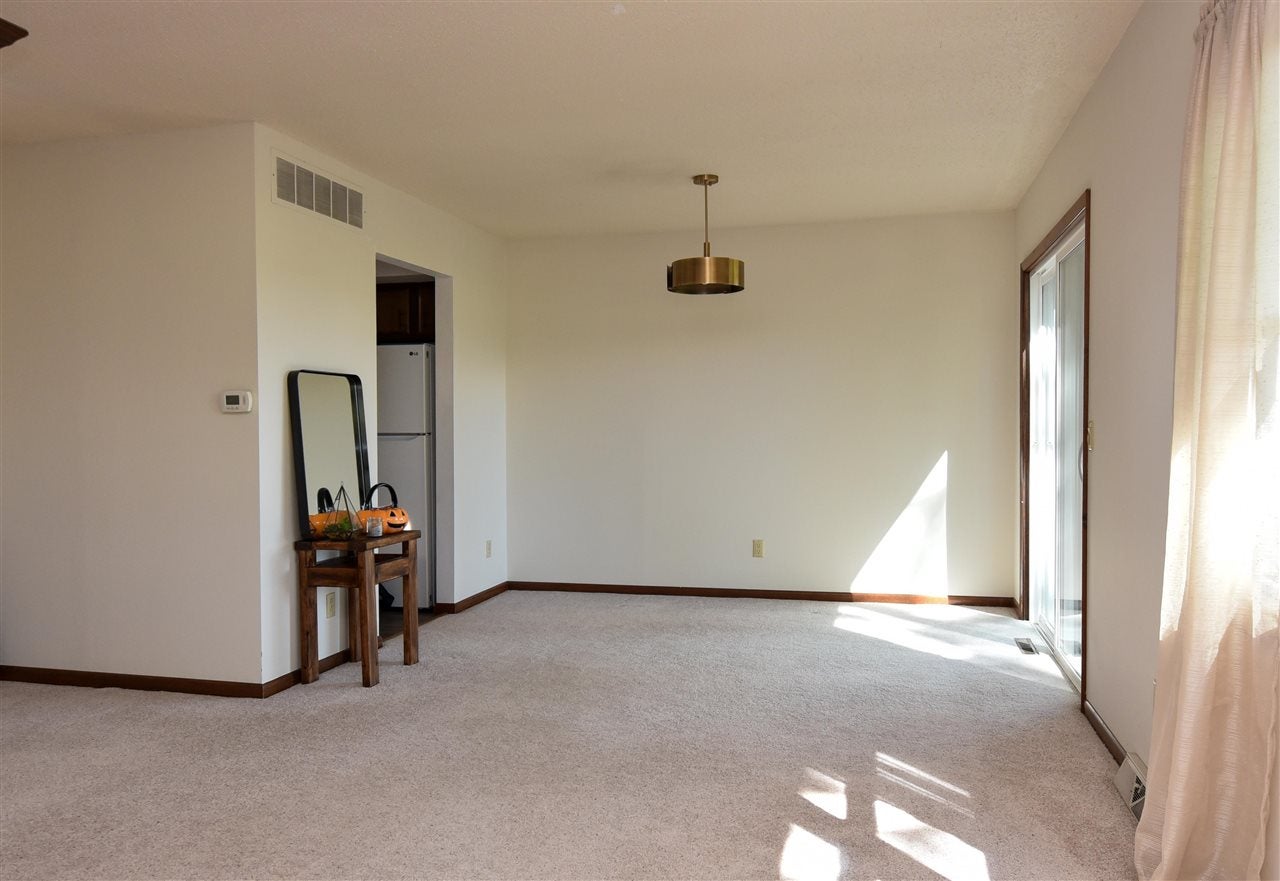 100 Valley Road Williamsburg, IA 52361 - Photo 11 of 29 Gallery Image 11