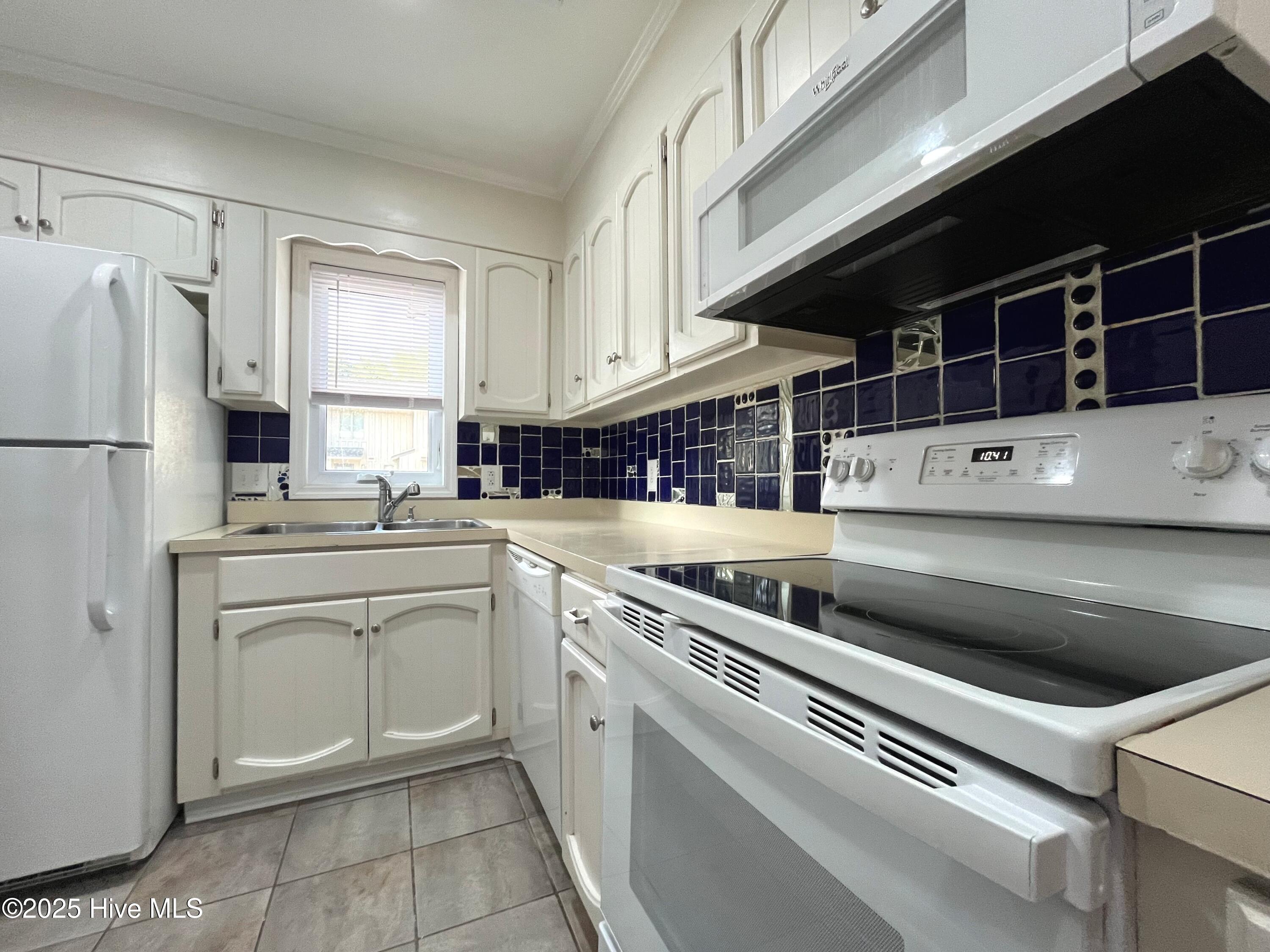 940 Linden Road, Unit 15 Pinehurst, NC 28374 - Photo 12 of 25 940 kitchen 3