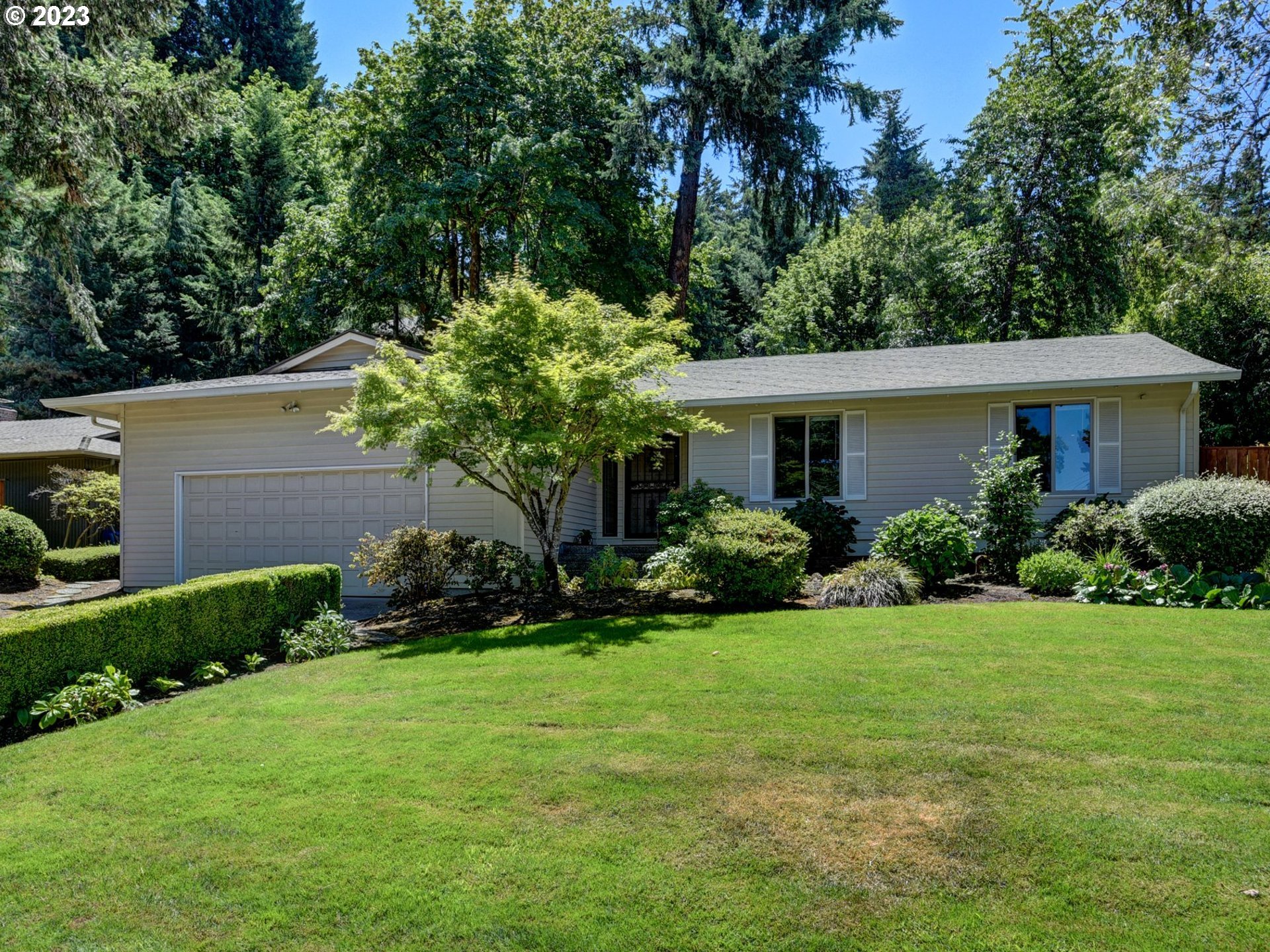 2050 Greentree Road Lake Oswego, OR 97034 - Photo 1 of 41 Gallery Image 1
