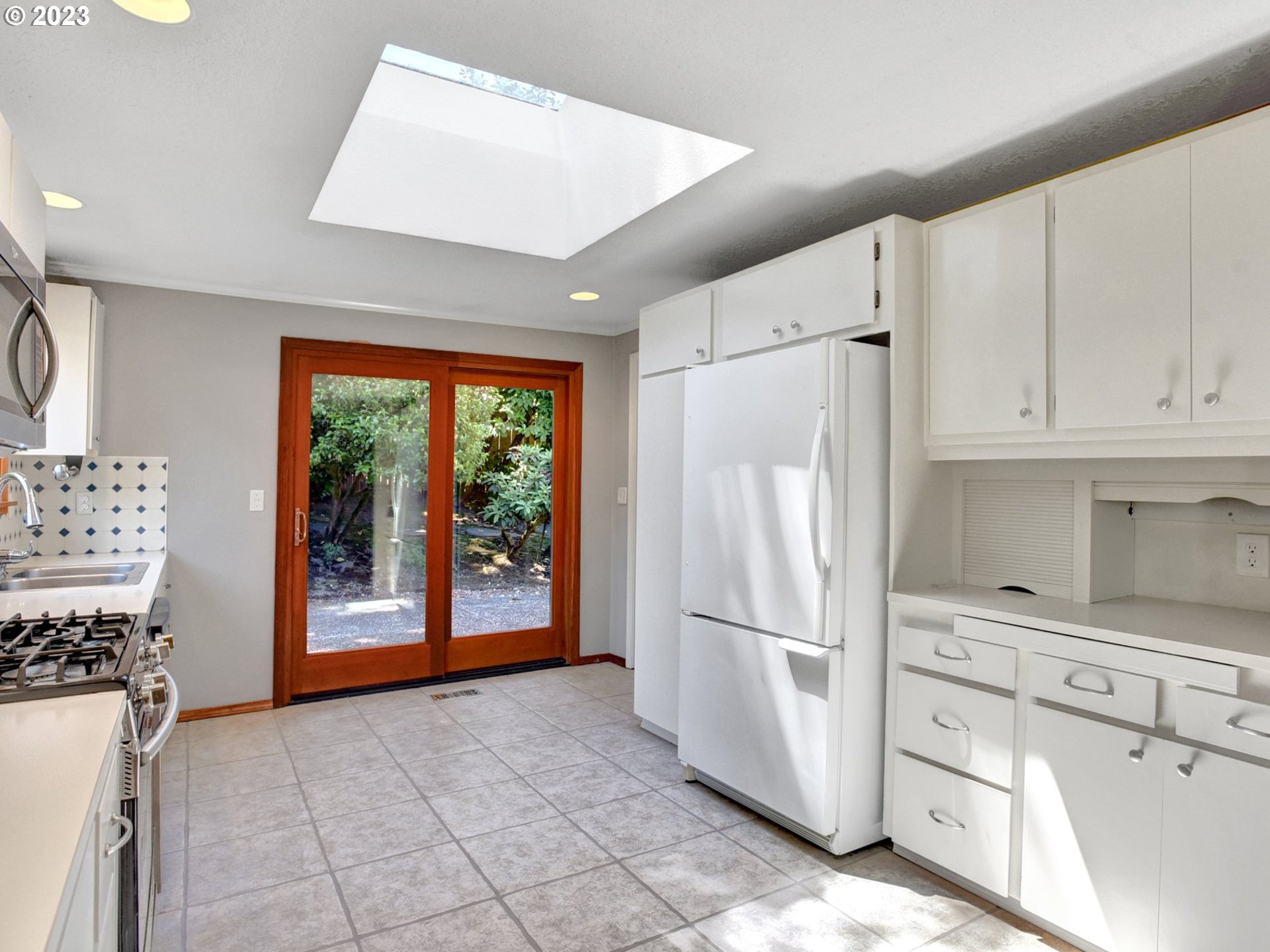 2050 Greentree Road Lake Oswego, OR 97034 - Photo 15 of 41 Gallery Image 15