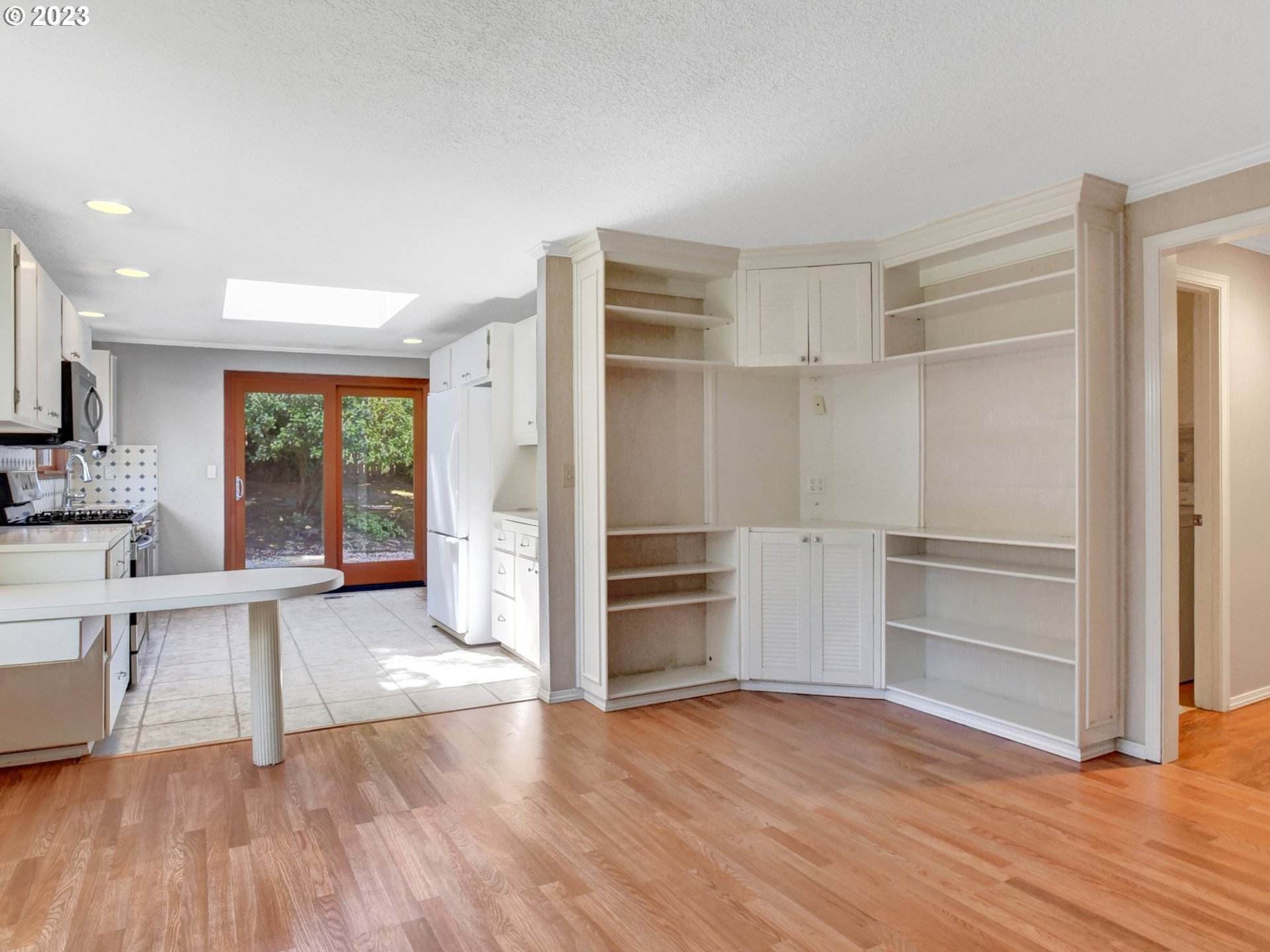 2050 Greentree Road Lake Oswego, OR 97034 - Photo 19 of 41 Gallery Image 19