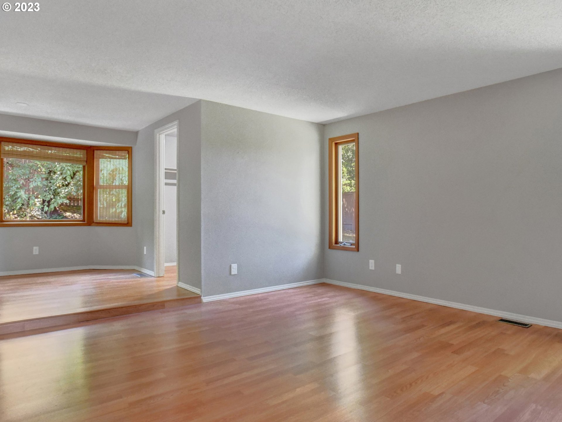 2050 Greentree Road Lake Oswego, OR 97034 - Photo 22 of 41 Gallery Image 22