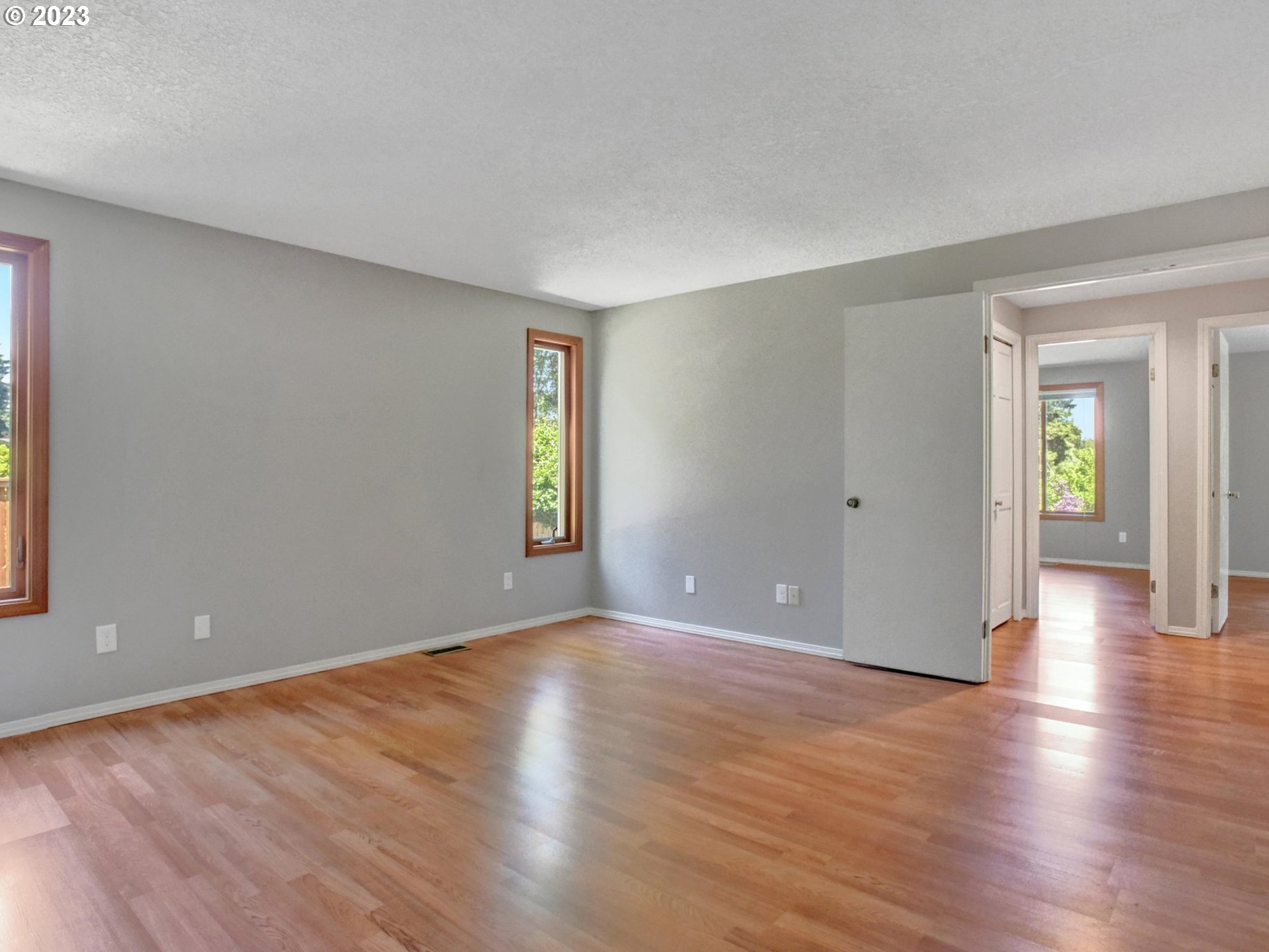 2050 Greentree Road Lake Oswego, OR 97034 - Photo 23 of 41 Gallery Image 23