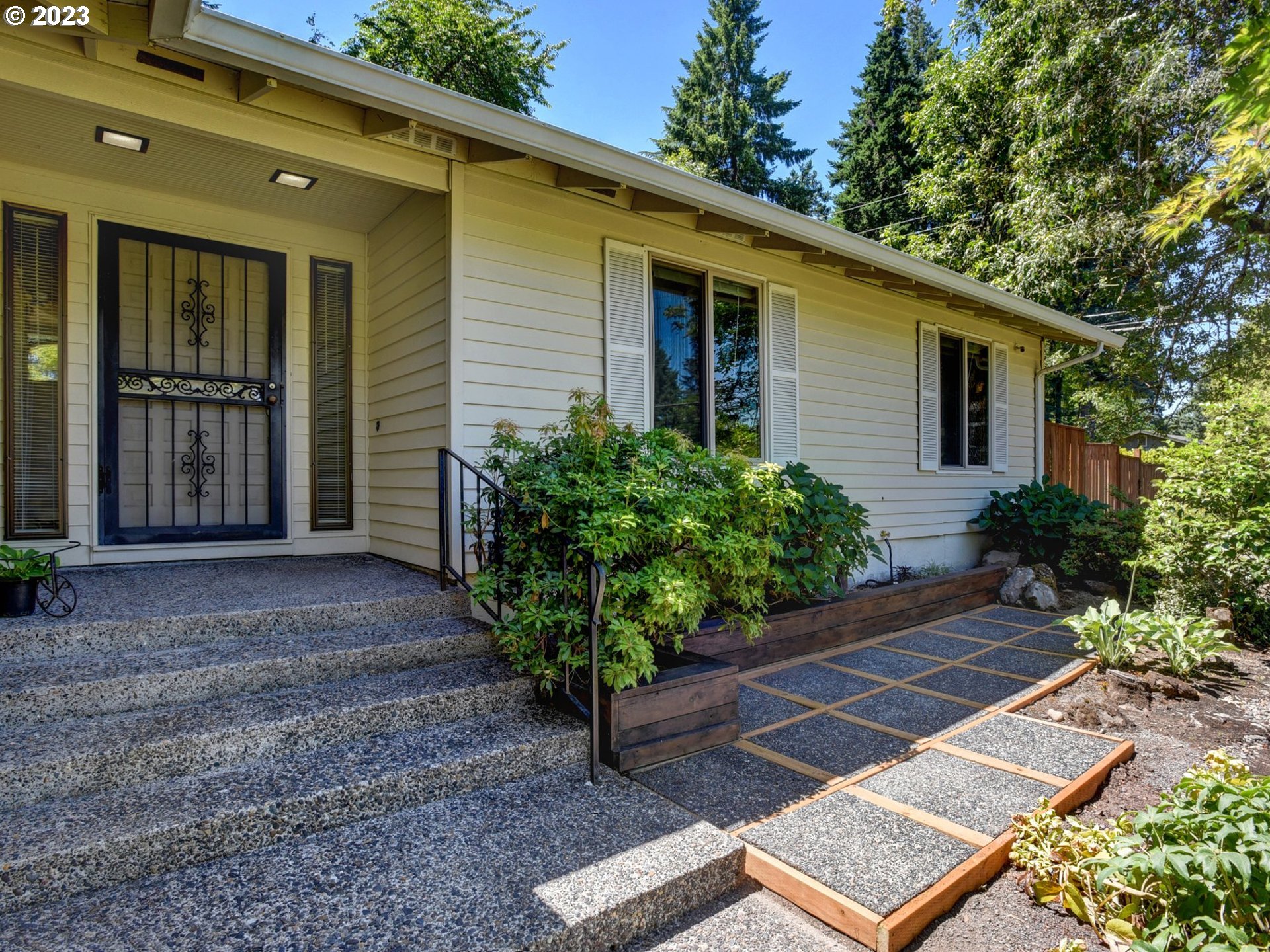 2050 Greentree Road Lake Oswego, OR 97034 - Photo 4 of 41 Gallery Image 4