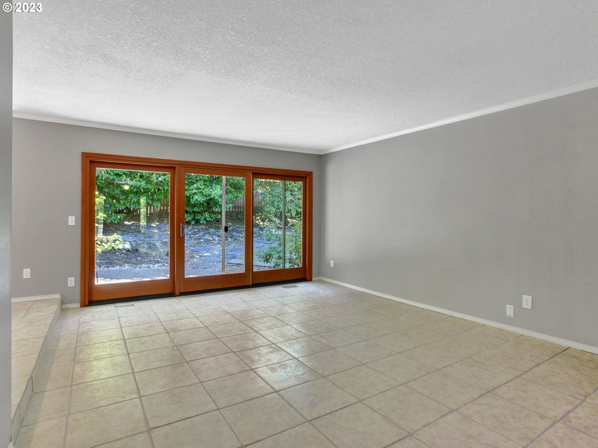 2050 Greentree Road Lake Oswego, OR 97034 - Photo 6 of 41 Gallery Image 6