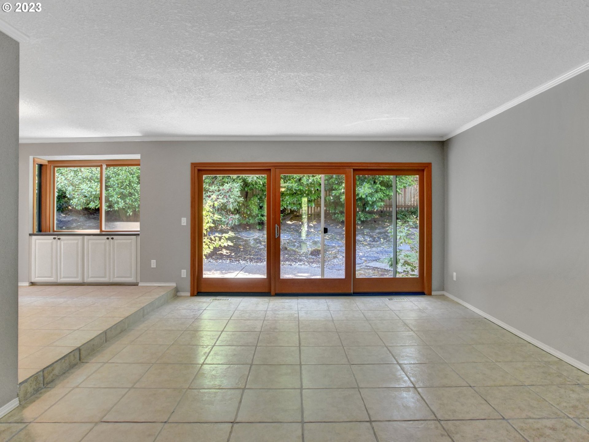 2050 Greentree Road Lake Oswego, OR 97034 - Photo 7 of 41 Gallery Image 7