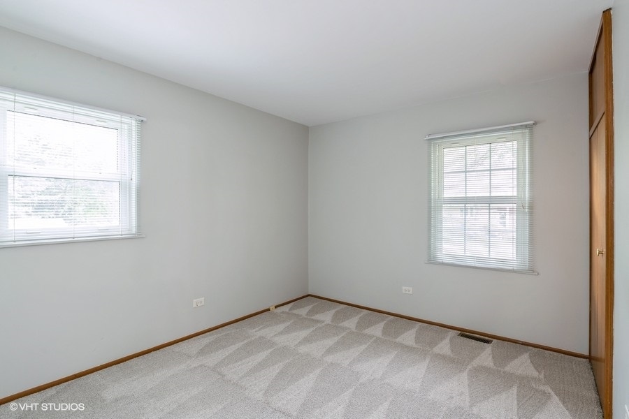 2316 Beck Road Lindenhurst, IL 60046 - Photo 8 of 22