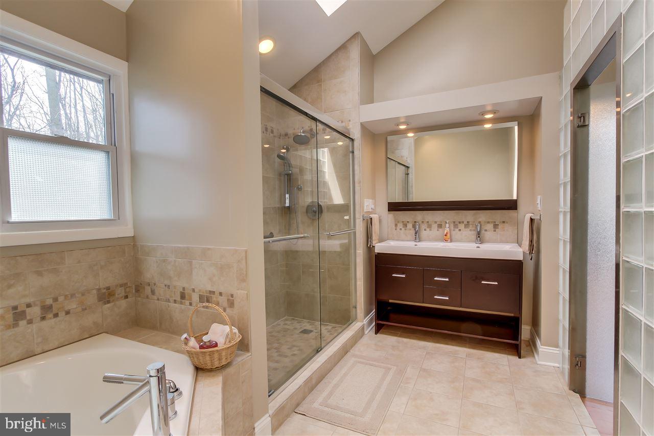 671 Owen Road York, PA 17403 - Photo 16 of 31 Gallery Image 16