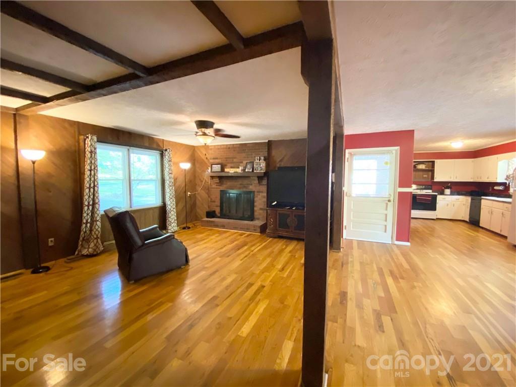 2226 Olde Well Road Hudson, NC 28638 - Photo 4 of 20 Gallery Image 4