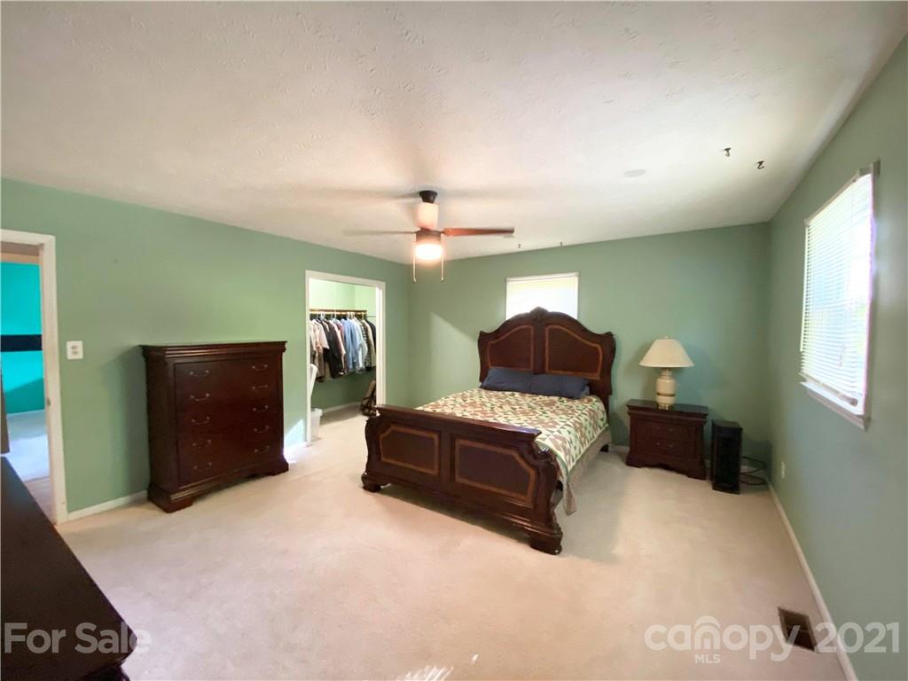 2226 Olde Well Road Hudson, NC 28638 - Photo 9 of 20 Gallery Image 9