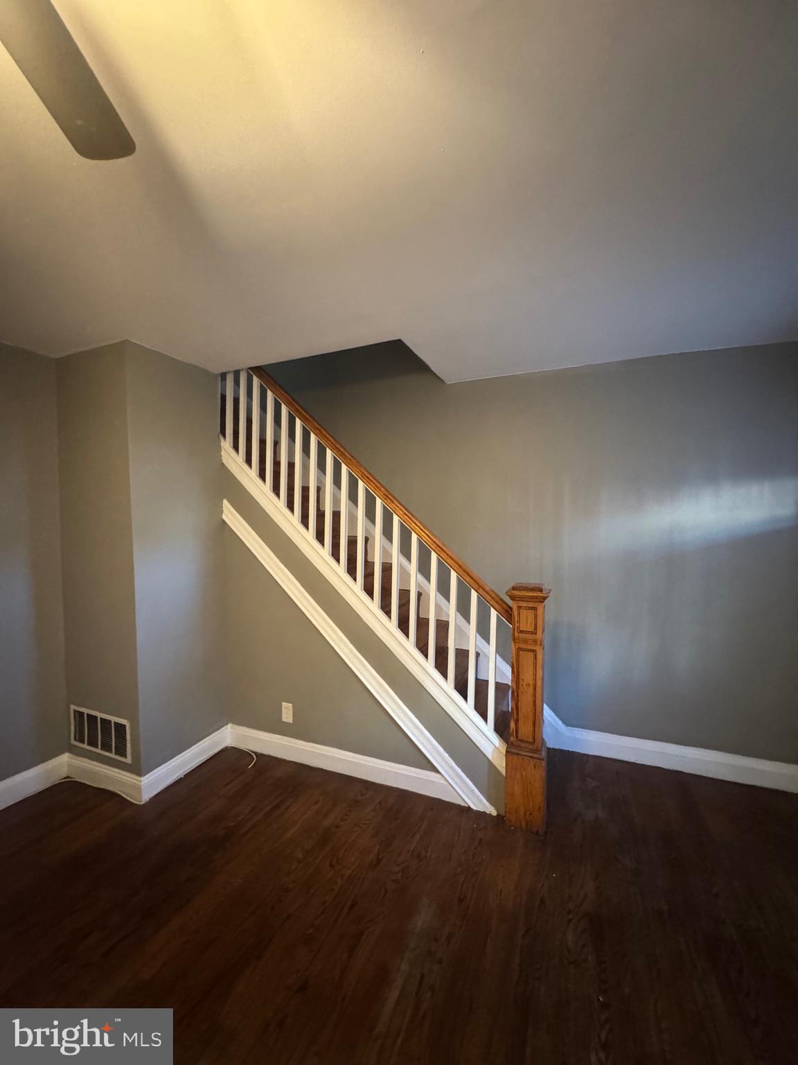 1321 Cambria Street Baltimore, MD 21225 - Photo 15 of 38