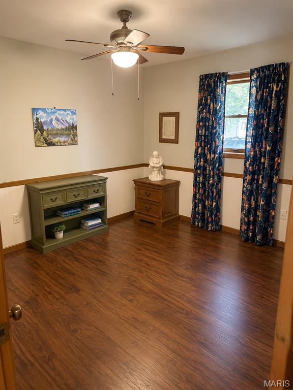 651 Dora Street Beckemeyer, IL 62219 - Photo 11 of 19