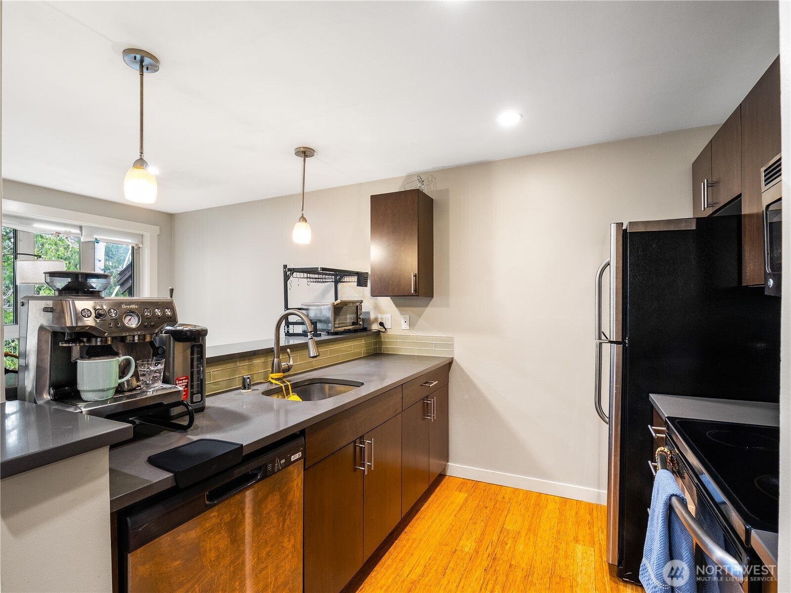 8125 Willows Road, Unit B302 Redmond, WA 98052 - Photo 15 of 28