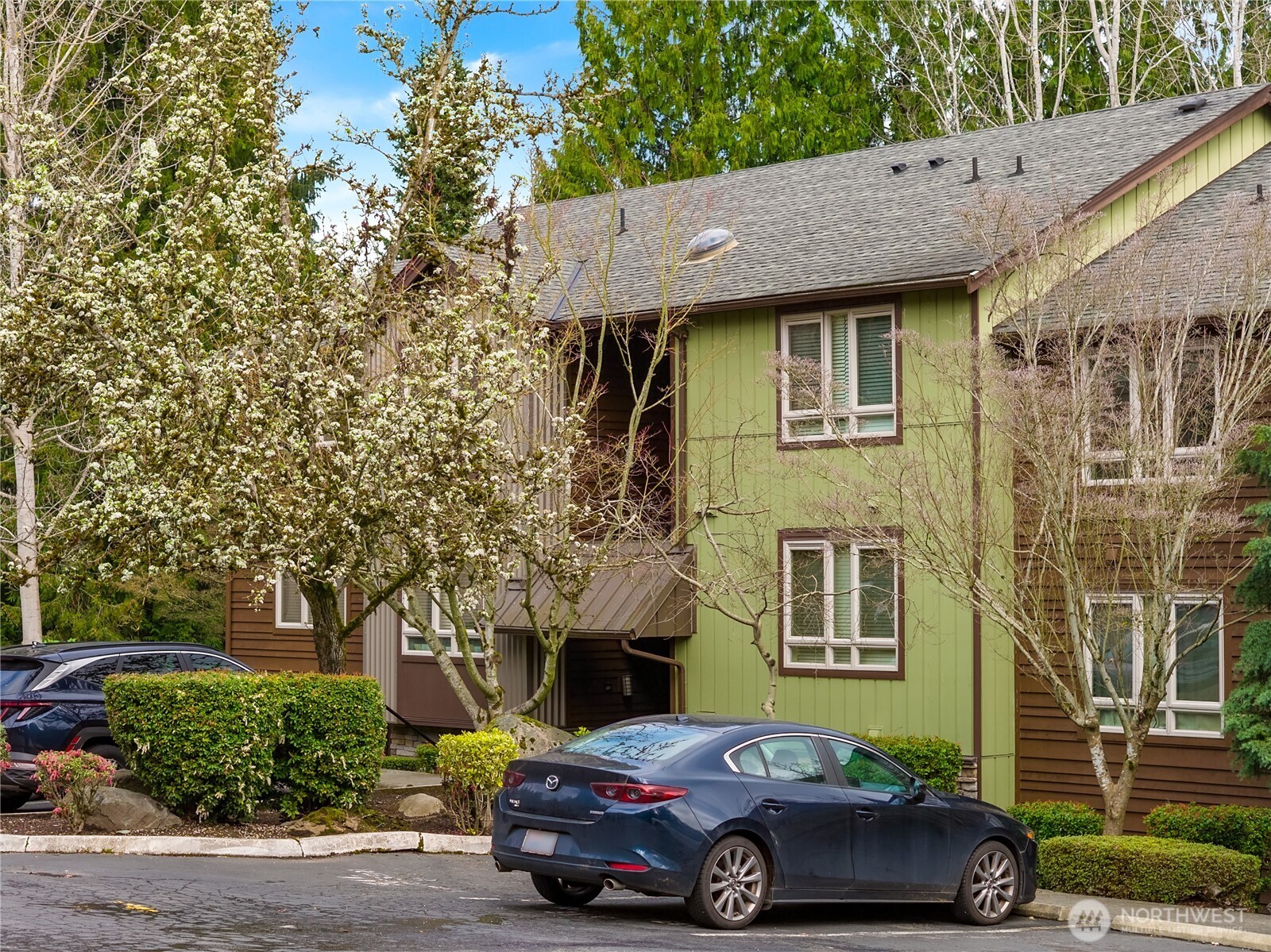 8125 Willows Road, Unit B302 Redmond, WA 98052 - Photo 3 of 28