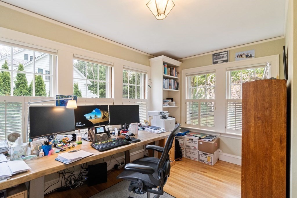 20 Dean Road Wellesley, MA 02481 - Photo 11 of 40