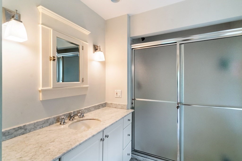 20 Dean Road Wellesley, MA 02481 - Photo 21 of 40