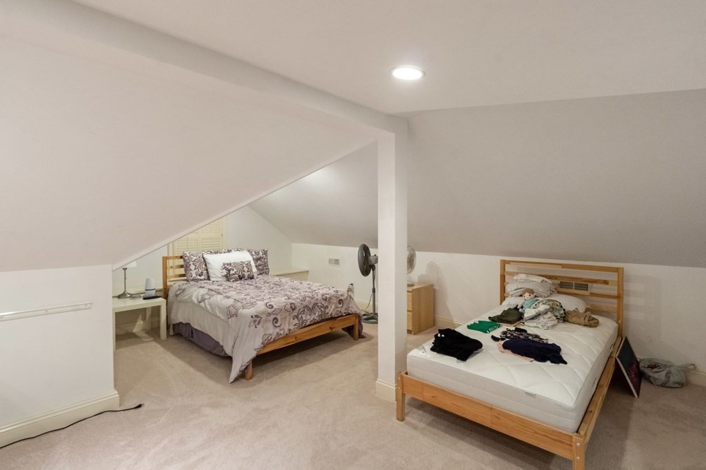 20 Dean Road Wellesley, MA 02481 - Photo 25 of 40